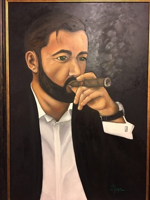 barbat cu trabuc man with cigar